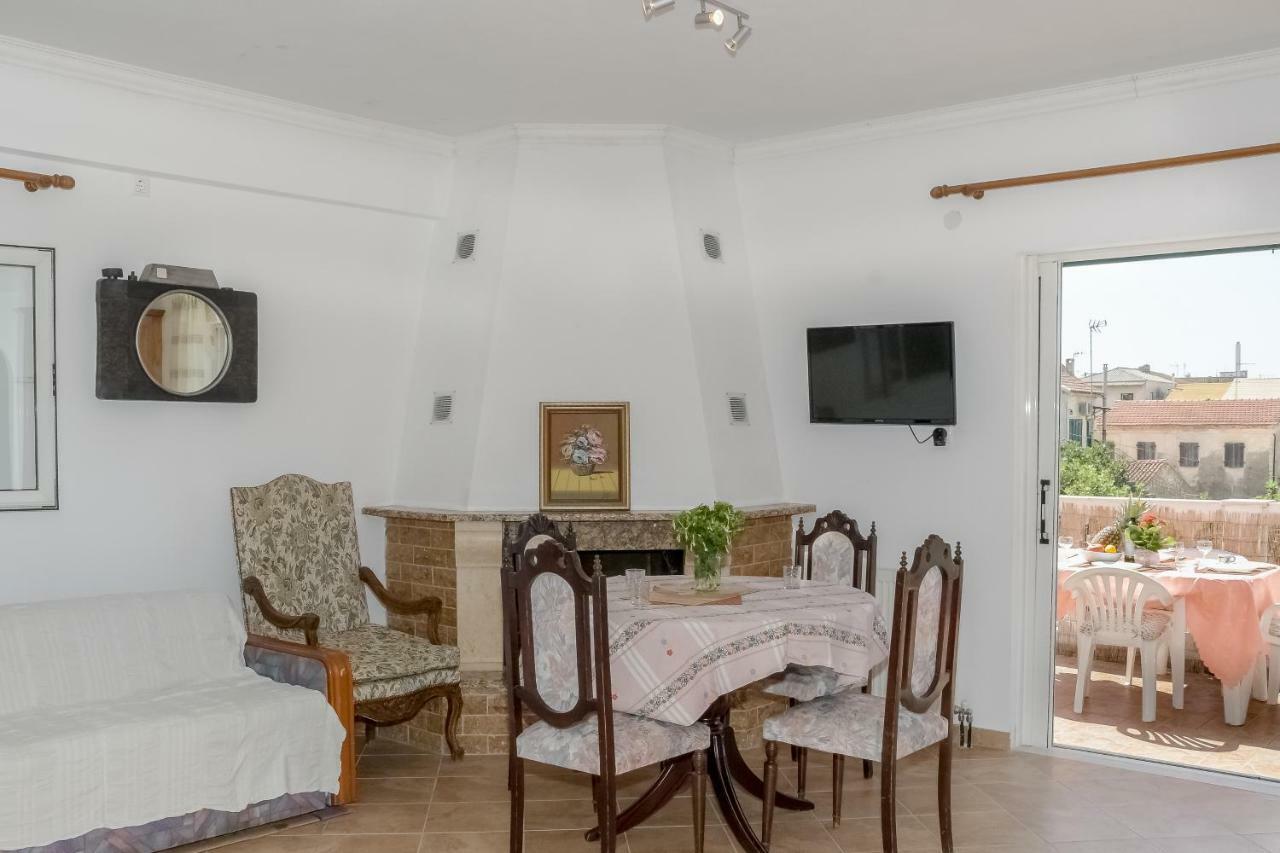 Modern Flat With Beautiful Views In South Of Corfu Apartment Lefkimmi  Bagian luar foto