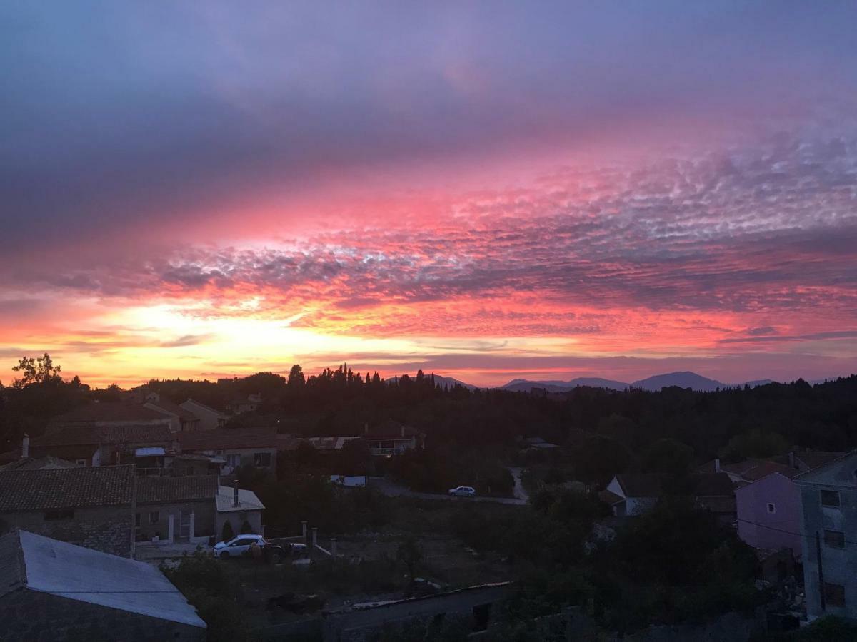 Modern Flat With Beautiful Views In South Of Corfu Apartment Lefkimmi  Bagian luar foto